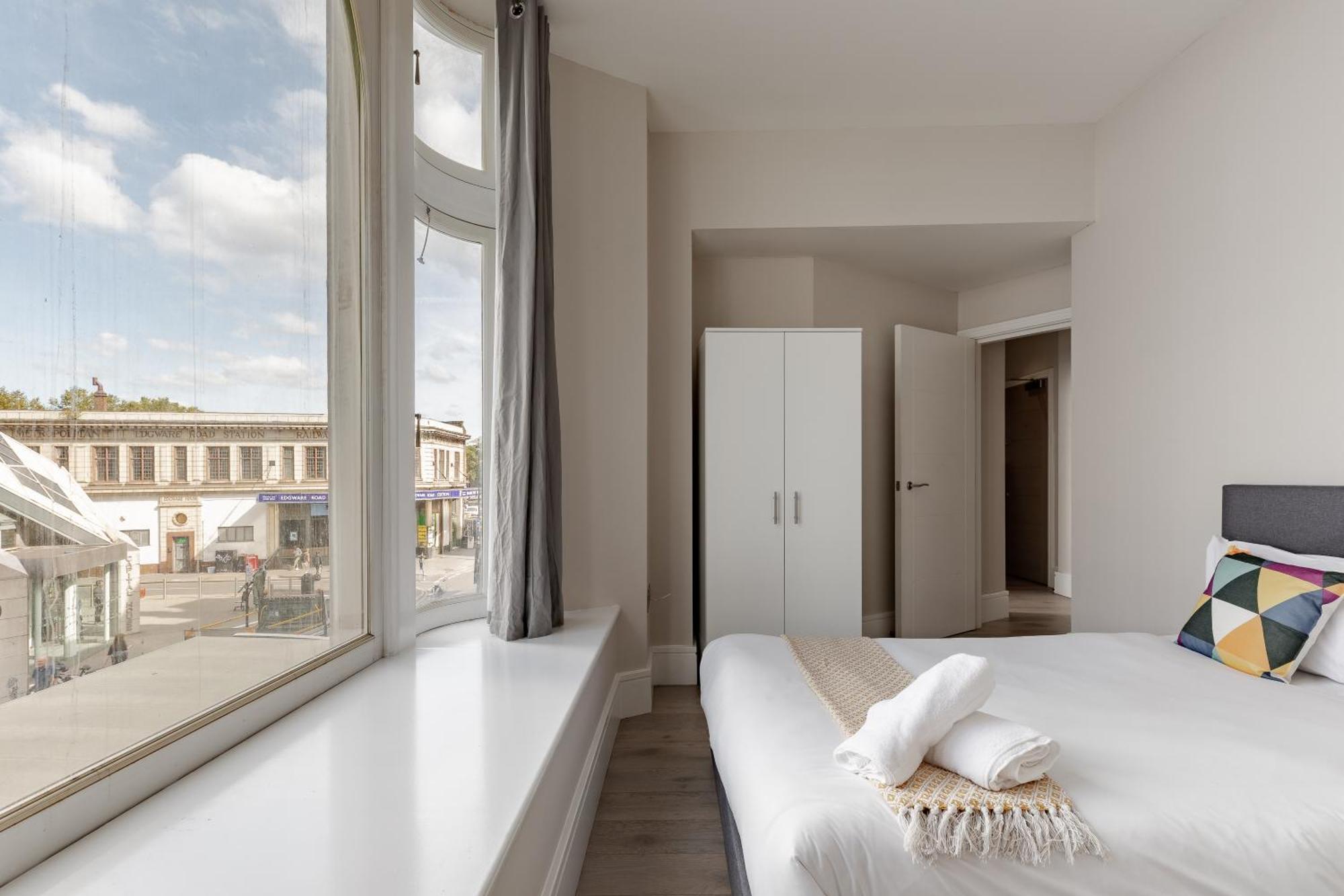 Superb Apartments Opposite Edgware Road Station Londres Chambre photo
